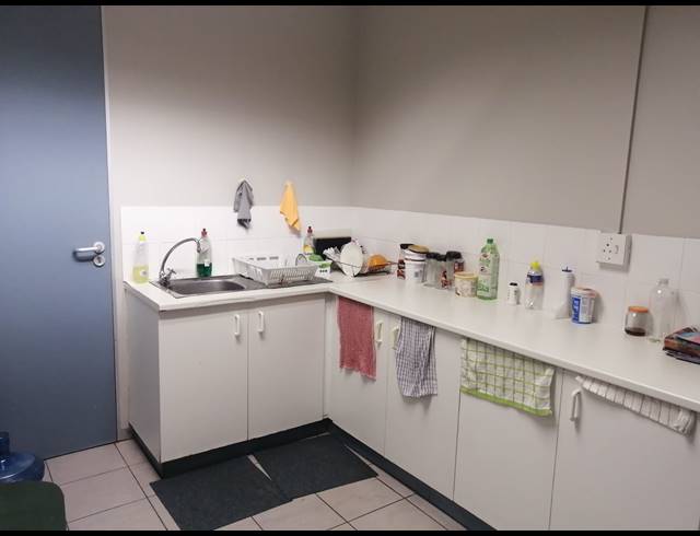 196M² OFFICE TO LET IN WESTVILLE